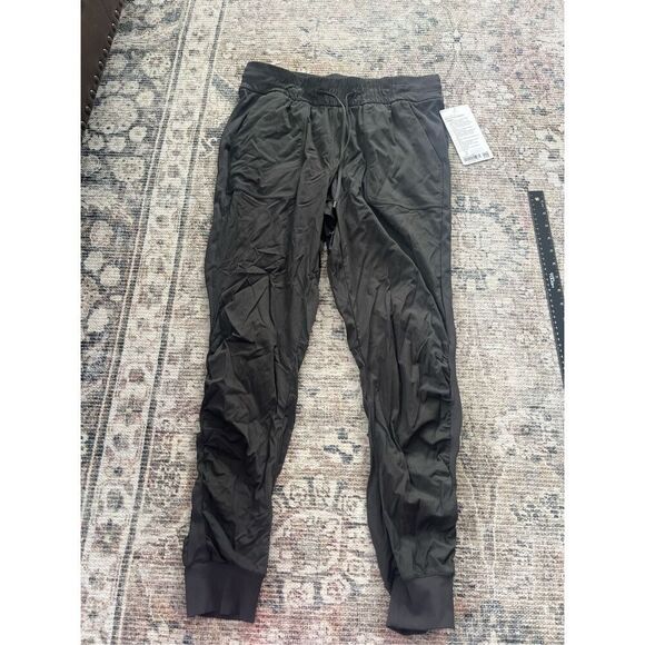 NWT Lululemon Beyond the Studio Jogger - Picture 1 of 7